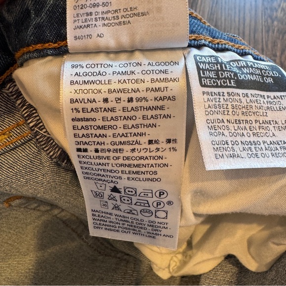 LEVI’S Ribcage High Rise Denim Shorts - Picture 8 of 8